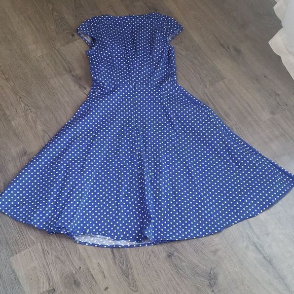 Pin up style dress - Picture 4 of 8